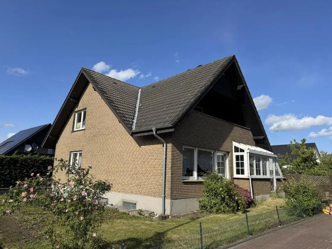 Ansicht mit Wintergarten