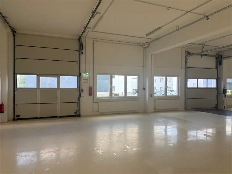 Halle Rampe Innen