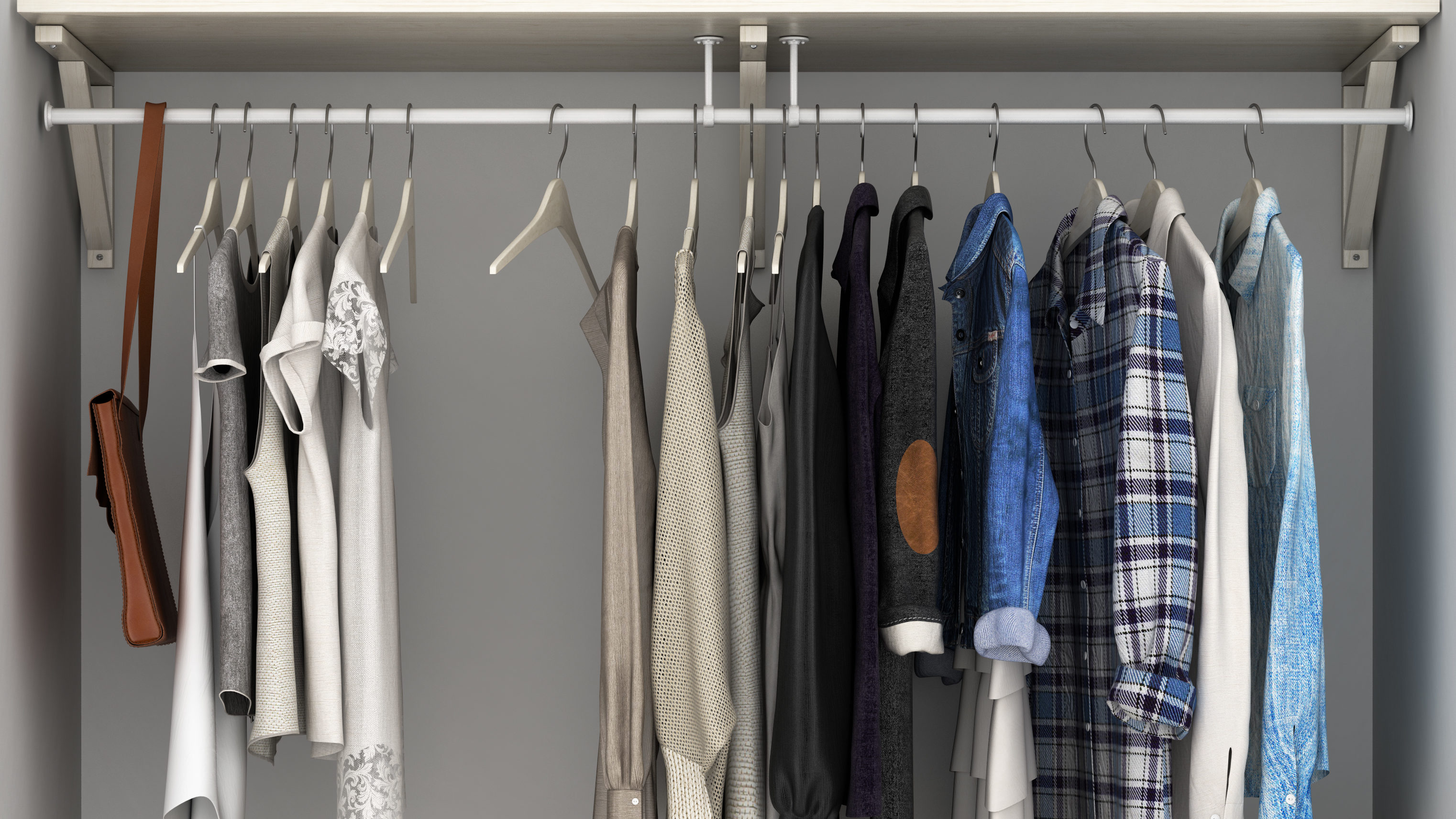 Kleiderschrank mit übersichtlicher Anzahl an Kleidungsstücken