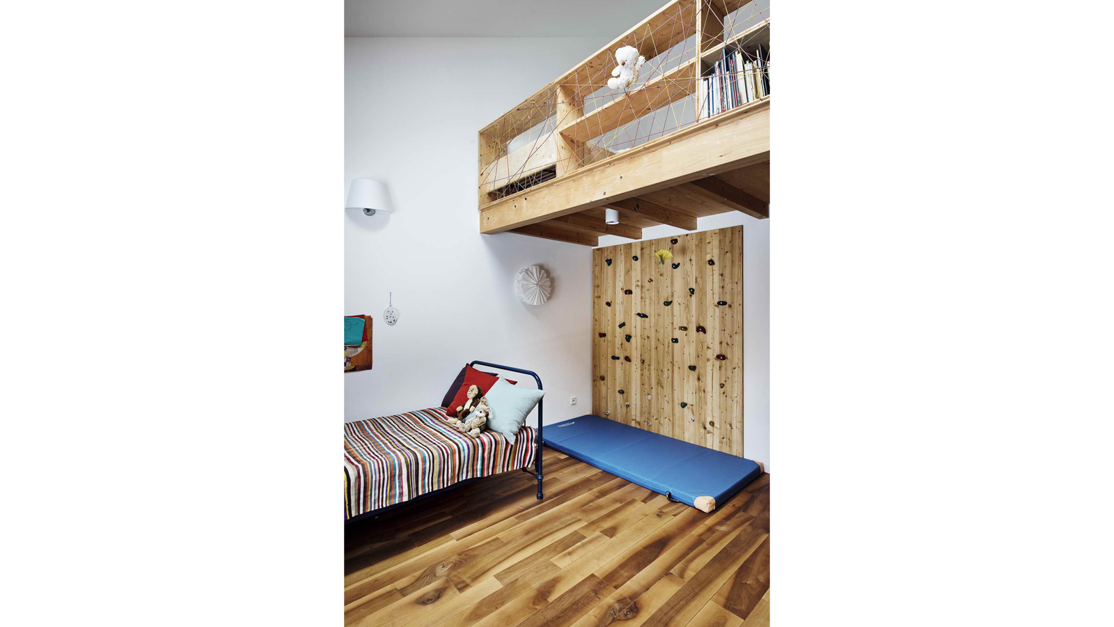 Kinderzimmer im Architekten-Holzhaus