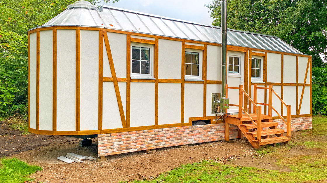 Tiny House mit Fachwerkfassade