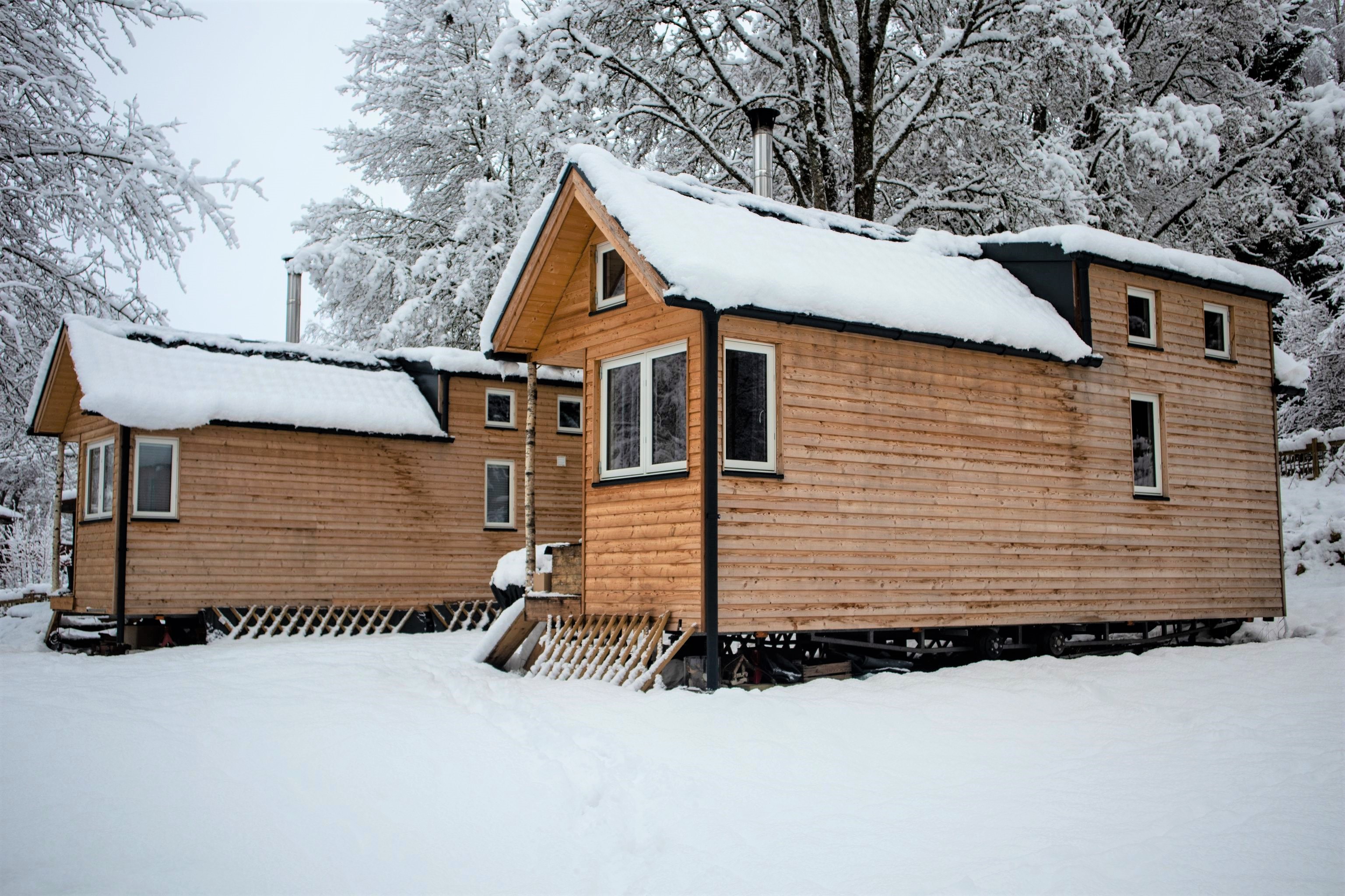 Tiny Houses mit Schnee