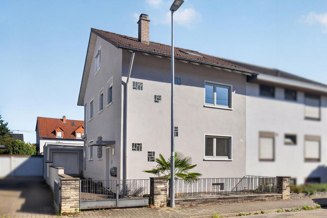 Hausansicht Straße