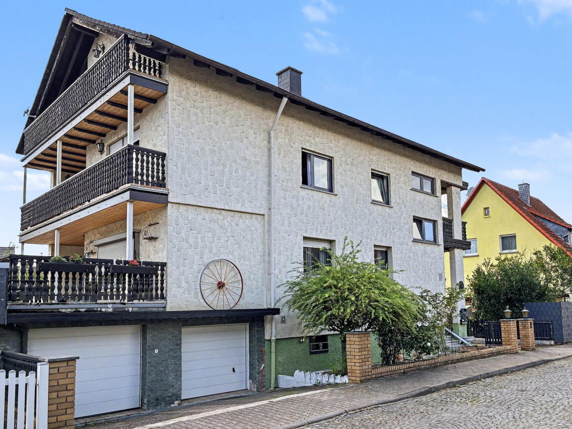 Straßenansicht