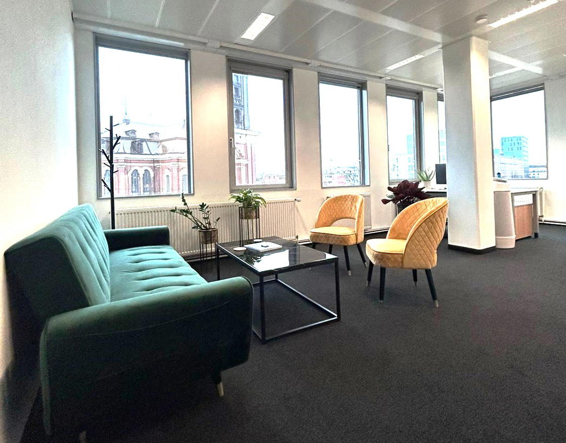 helles Teambüro mit Michel-Blick