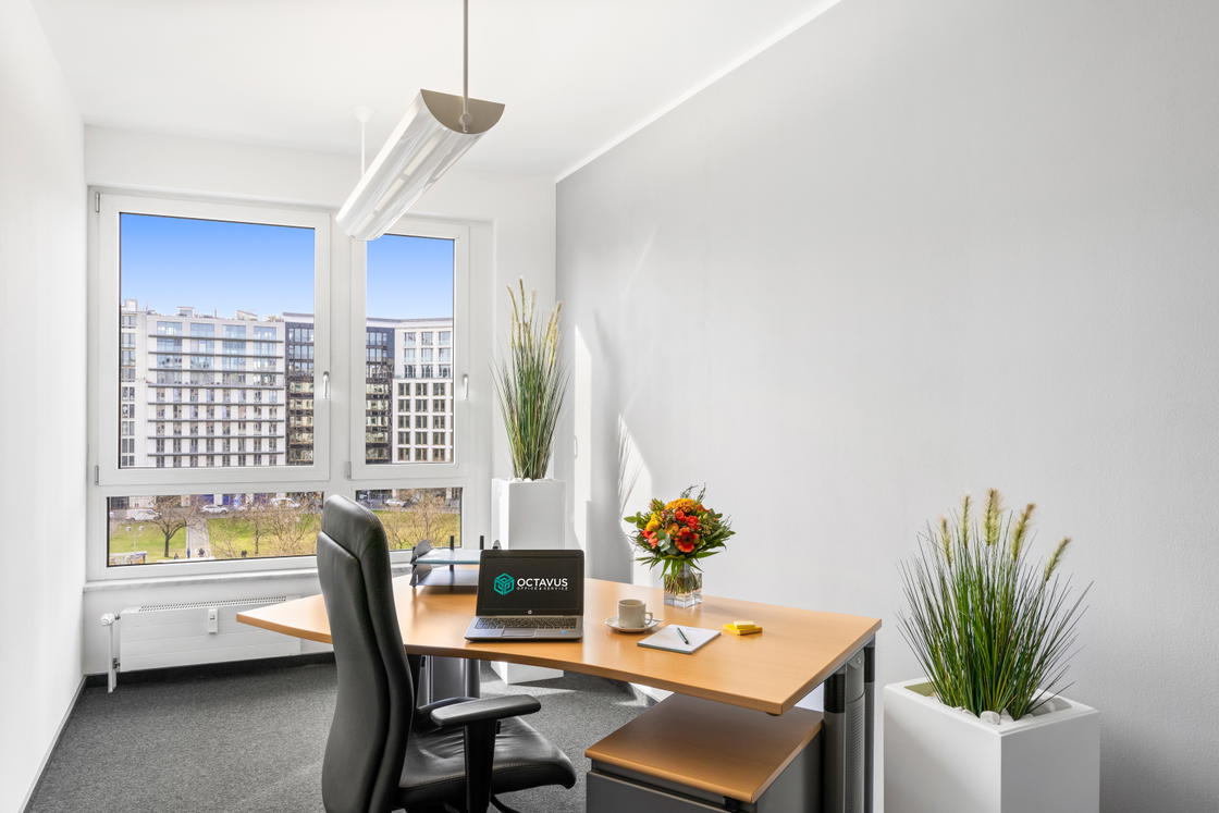 Schönes Büro mit Blick zum Potsdamer Platz f. 1-2 Personen
