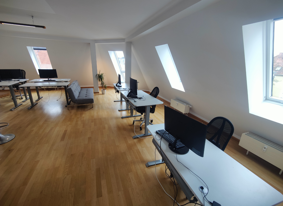 Fix Desk
