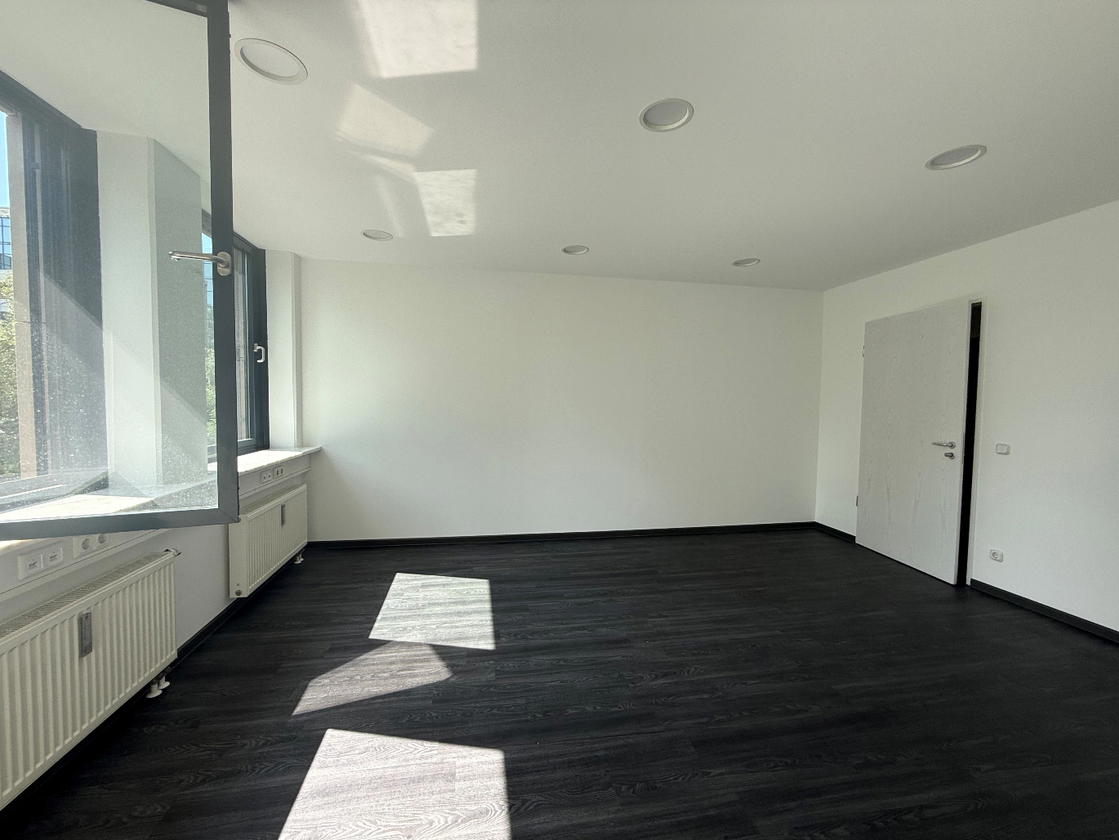 Büro 9