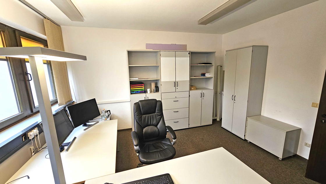 Blick Richtung Schrank-Ecke