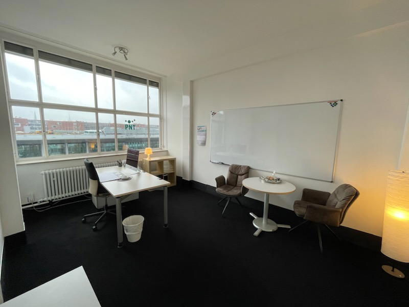 Büro 1