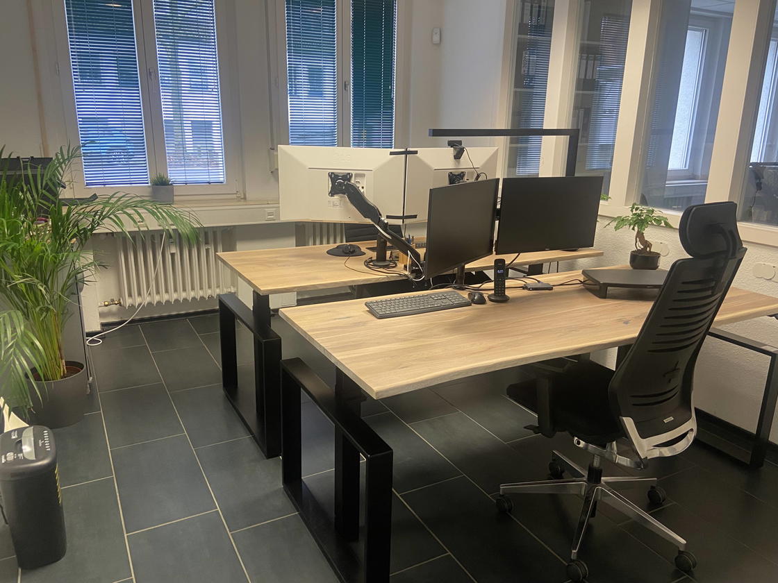 Büroraum möbliert