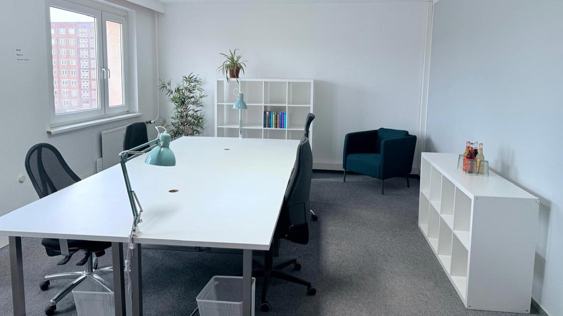 Großes Büro