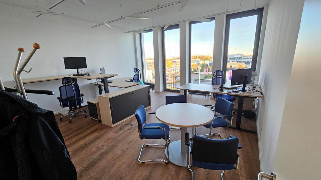Büro 05