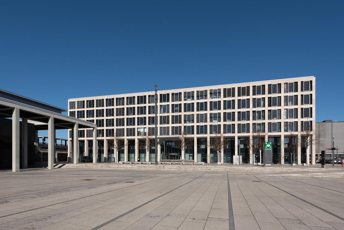 Regus_BerlinAirport_2763_Schönefeld_Germany_Exterior.jpg