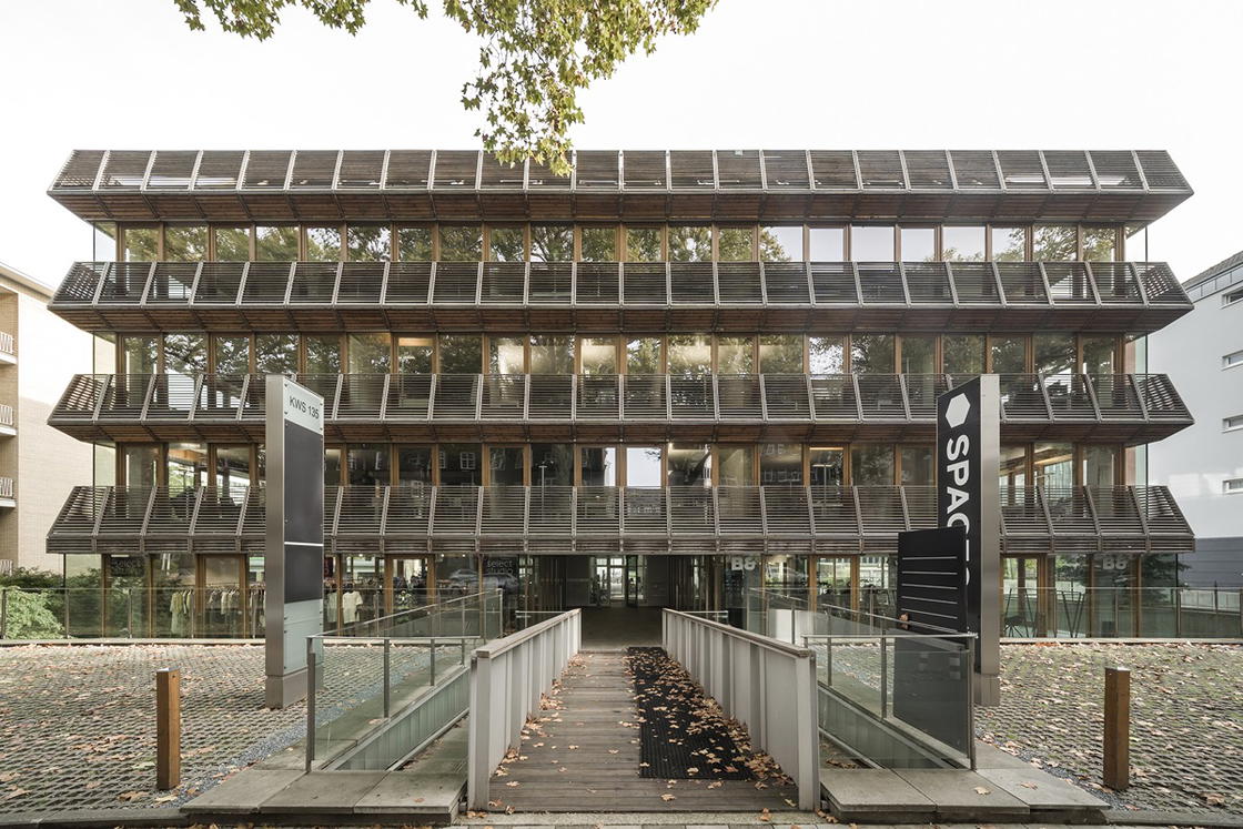 Spaces_Kennedydamm_5370_Düsseldorf_Germany_Exterior.jpg