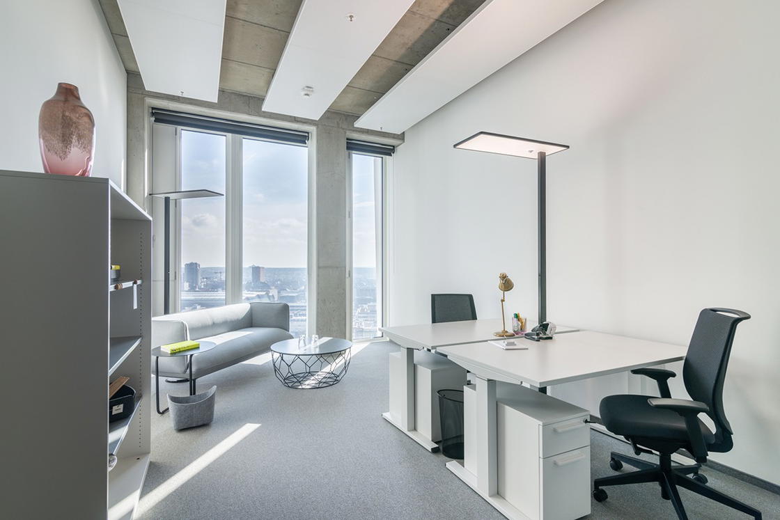 Spaces_Spaces Tower One_Frankfurt_Germany_Small office_1.jpg