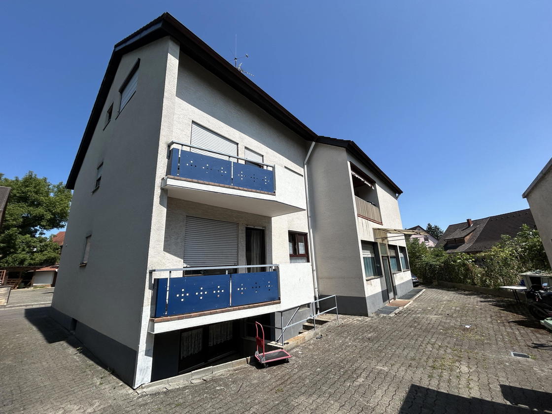 Rückseite / Hof