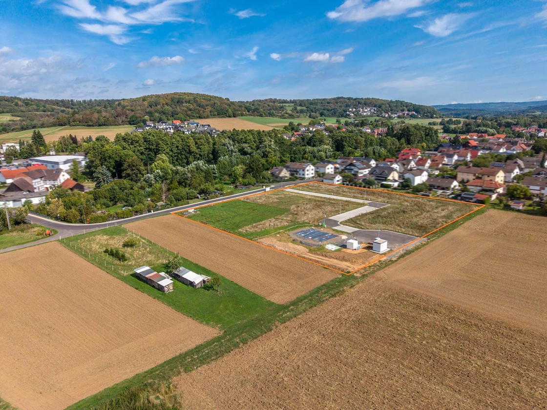 3875166-fExTAGfnoYncbkukZUv7a8C2-DJI_20260908114058_0006_D_be.jpg