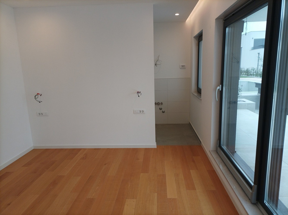 07eb9a51-51d6-492b-b08f-07151aada678.jpg
