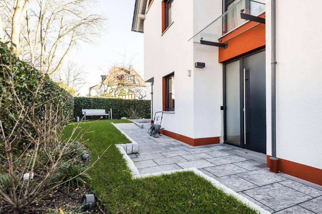 Barrierefreies Haus mit gutem Zugang im Außenbereich