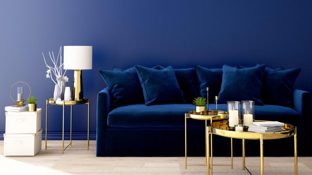 Sofa und Wand in der Farbe Classic Blue