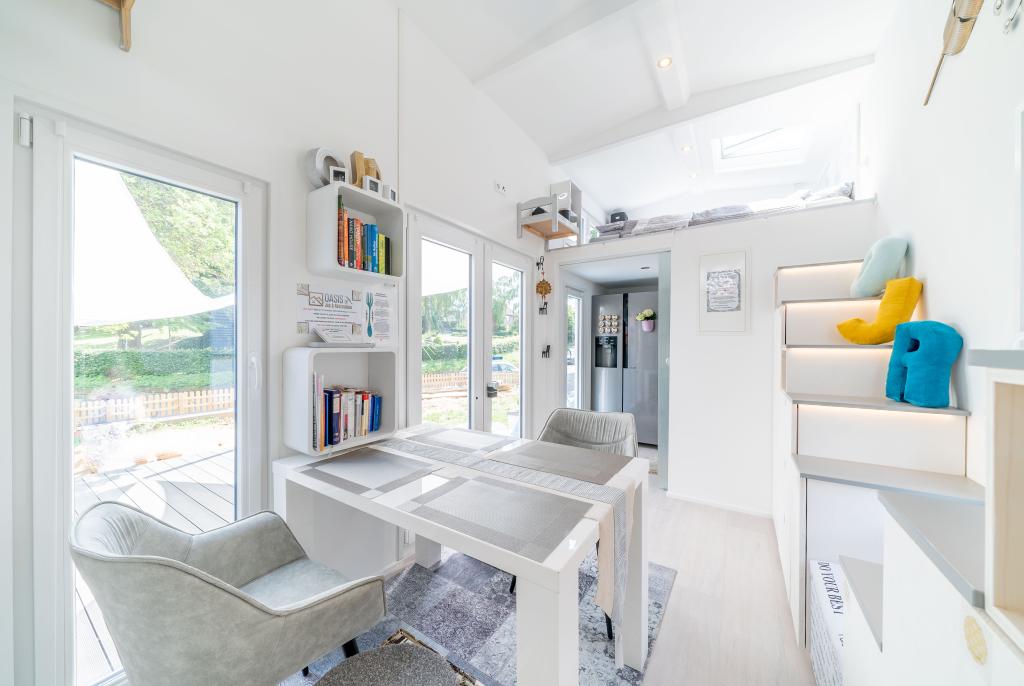 Blick ins Innere eines Tiny Houses der Firma Diekmann
