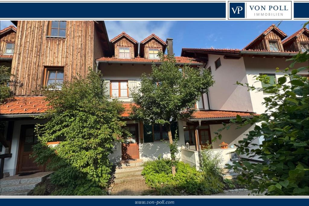 Außenansicht mit Logo