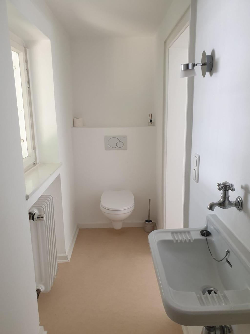 Gäste-WC EG