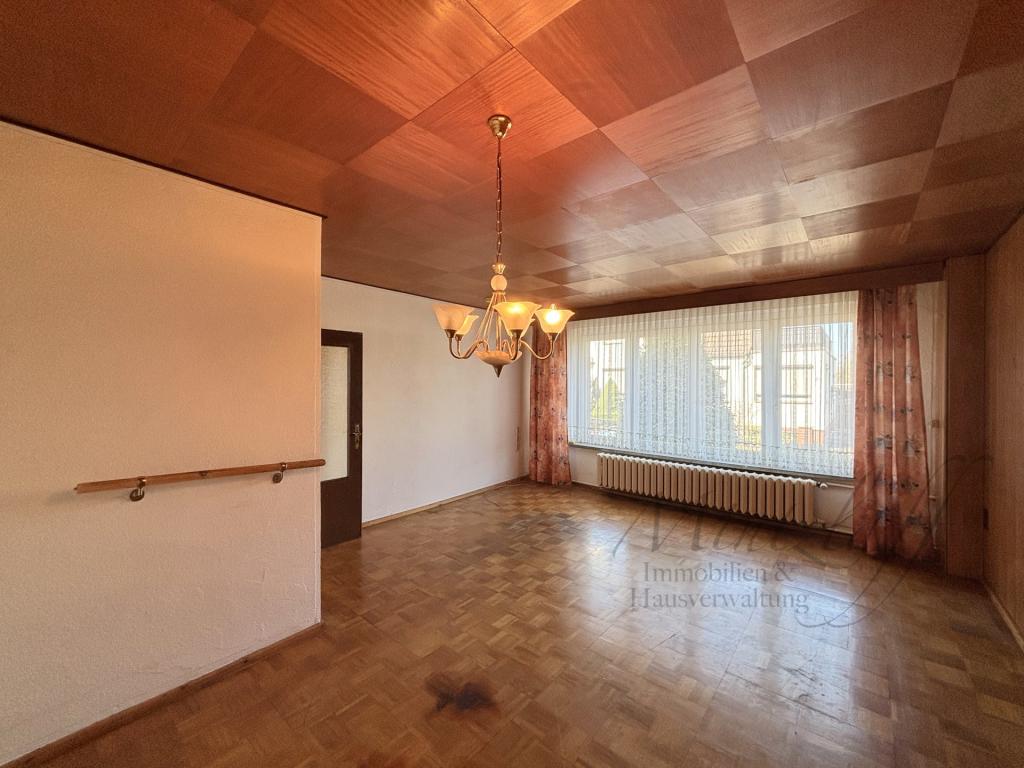 Viele Räume vorhanden - Platz zum Wohnen mit zusätzlichem Büro