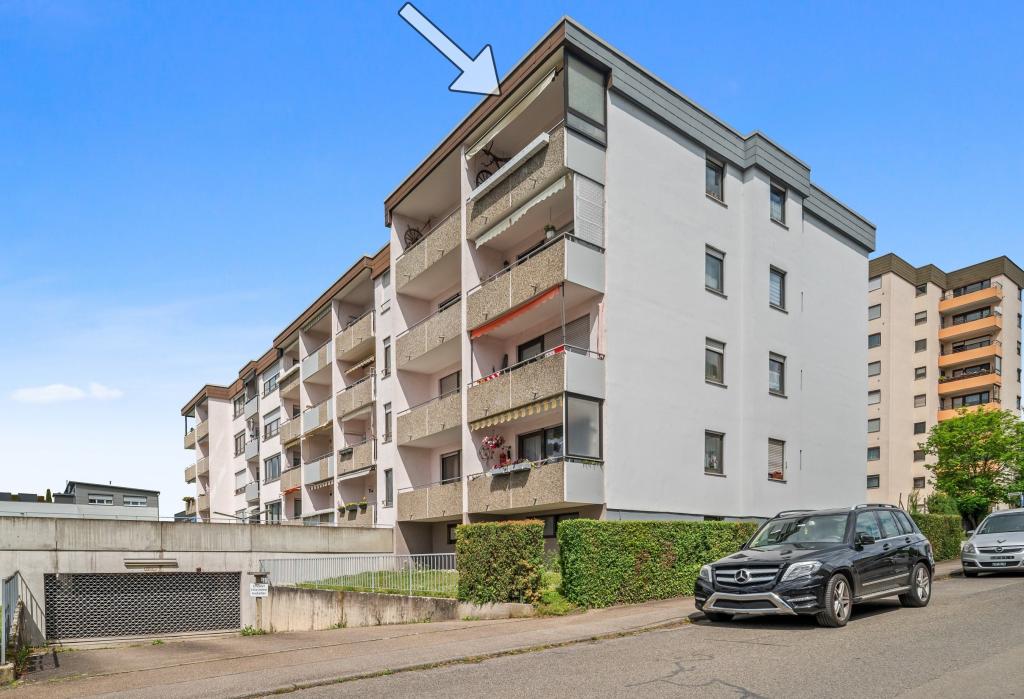 Gebäudeansicht mit Südbalkon