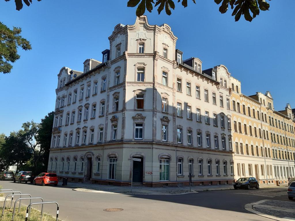 Gemütliche 2 (T)raumwohnung mit EBK im Dachgeschoss - Foto 2