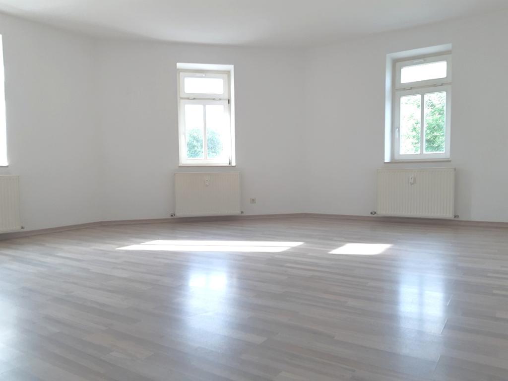 Gemütliche 2 (T)raumwohnung mit EBK im Dachgeschoss - Foto 1