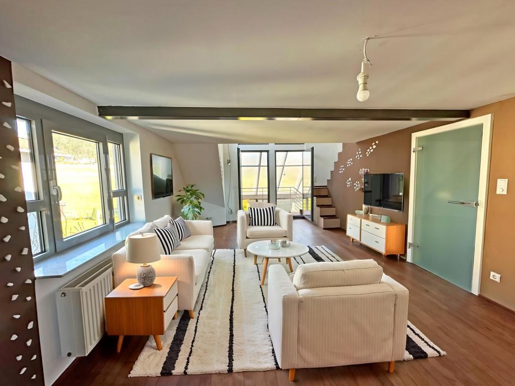 Wohnzimmer OG KI