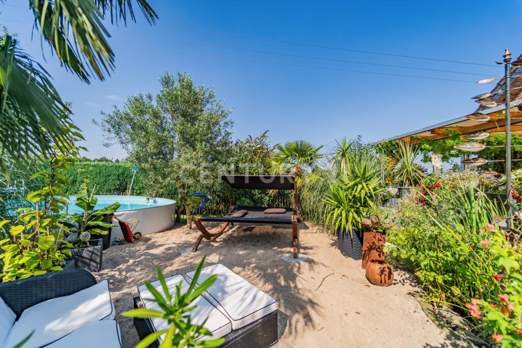 gemütliche Sandfläche für ein Urlaubsgefühl!