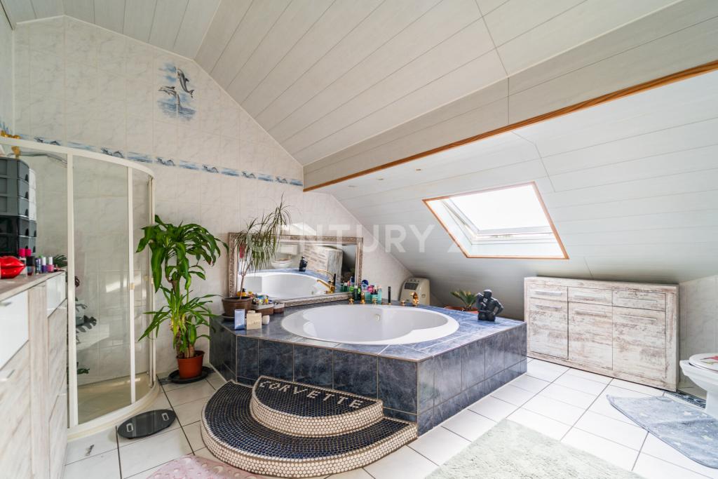 Großzügiges Badezimmer