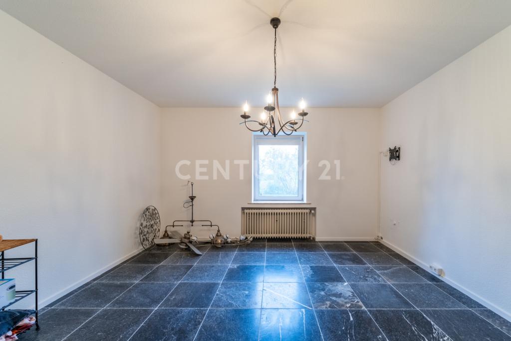 Büro-, oder Schlafzimmer