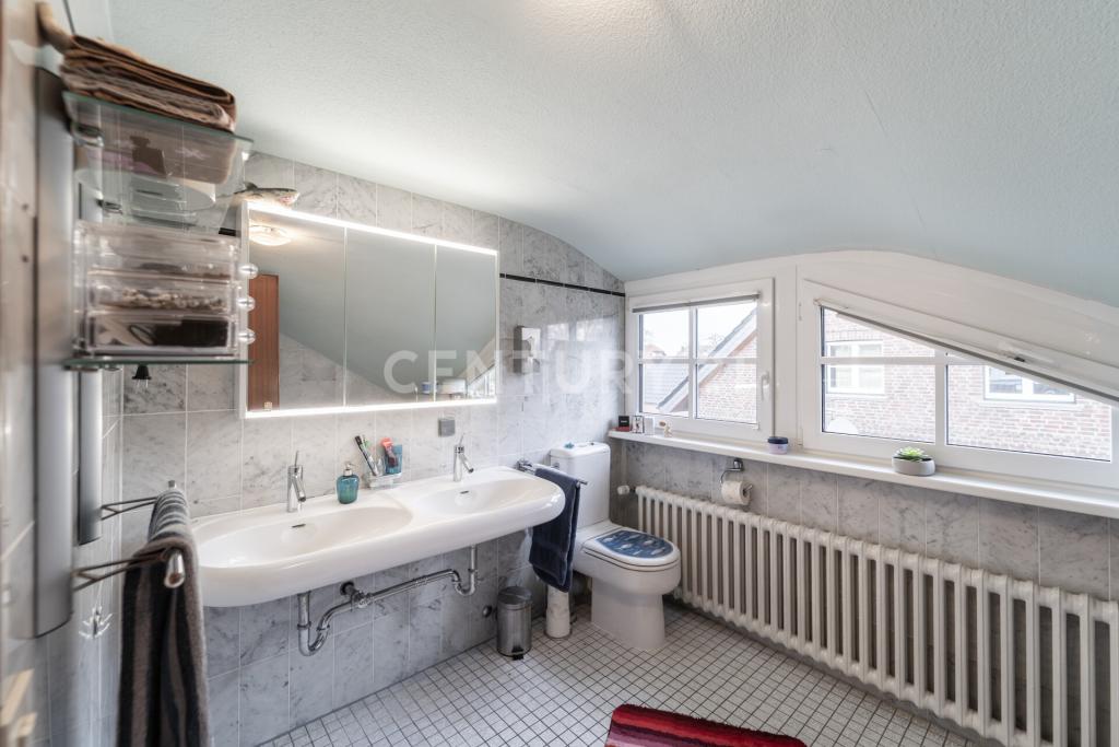 Badezimmer (OG)