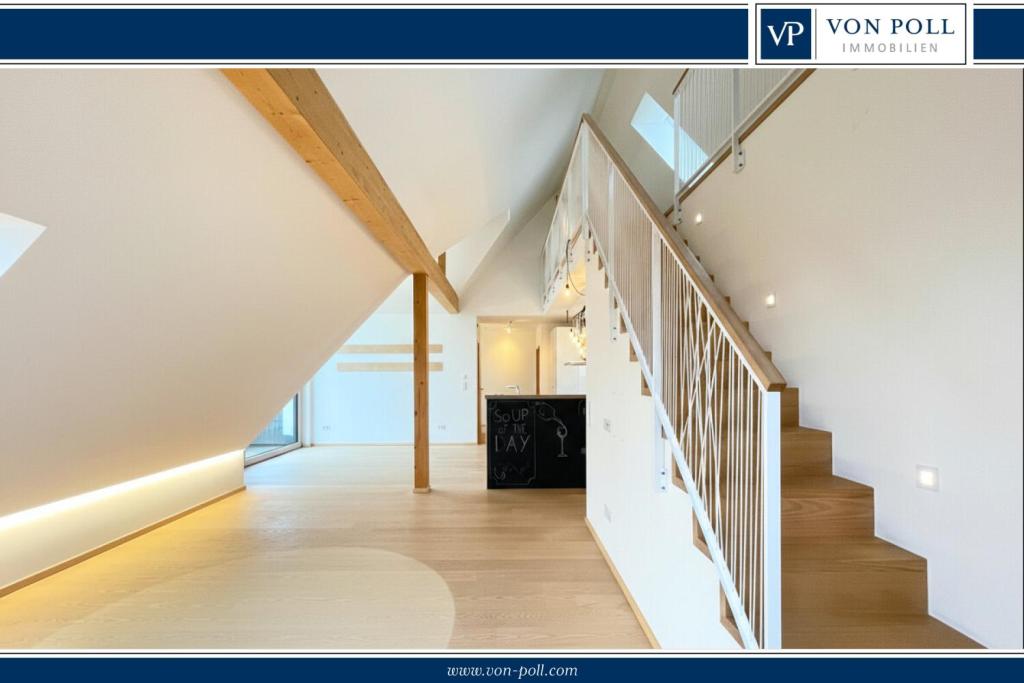 Traumhafte Dachgeschosswohnung – lichtdurchflutet mit Galerie, Balkon & Garage - Foto 2