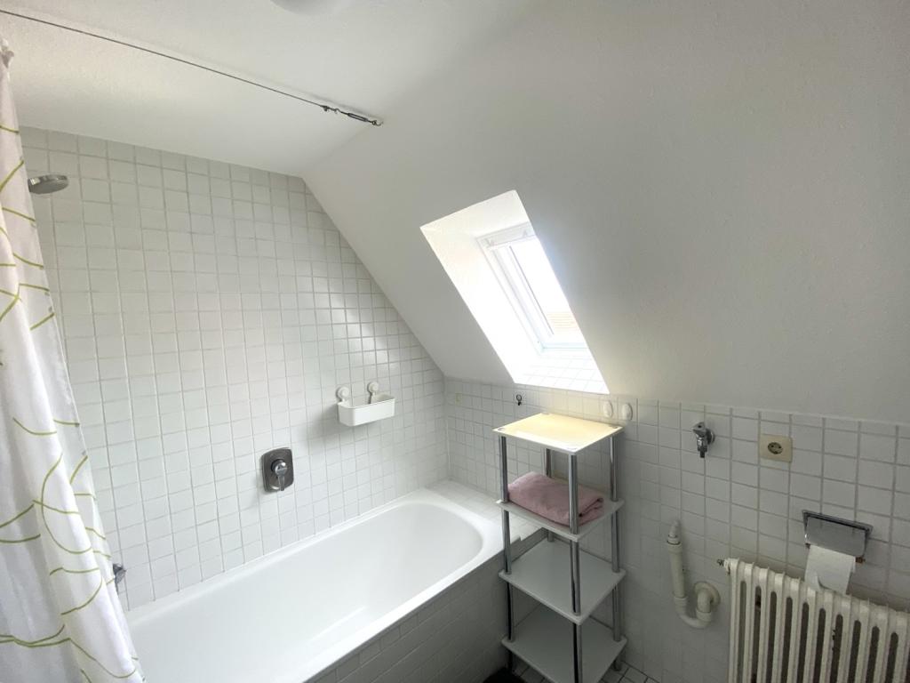 Kurzzeitmiete: Möbliertes 1-Zimmer-Apartment inklusive EBK in der Nördlinger Altstadt - Foto 3