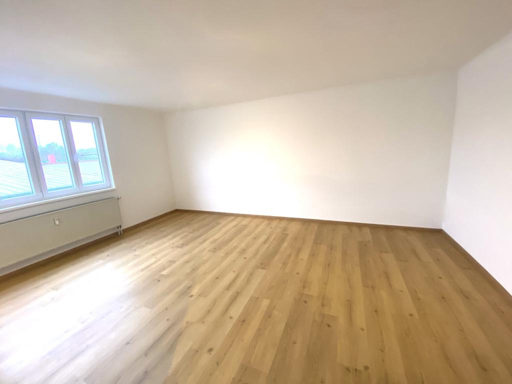 3,5-Zimmer-Wohnung mit Einfamilienhaus-Charakter – ca. 95 m² in ruhiger Lage mit EBK und Stellplatz - Foto 3