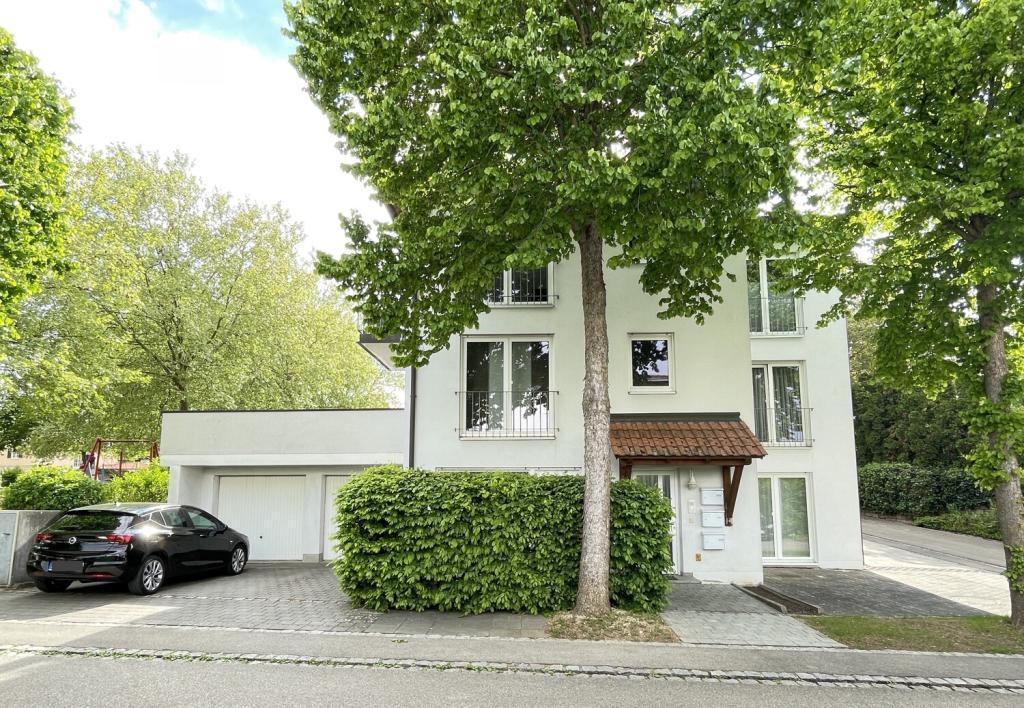 Charmante Zweizimmerwohnung mit Balkon, Garage und Stellplatz in zentraler Lage - Foto 1