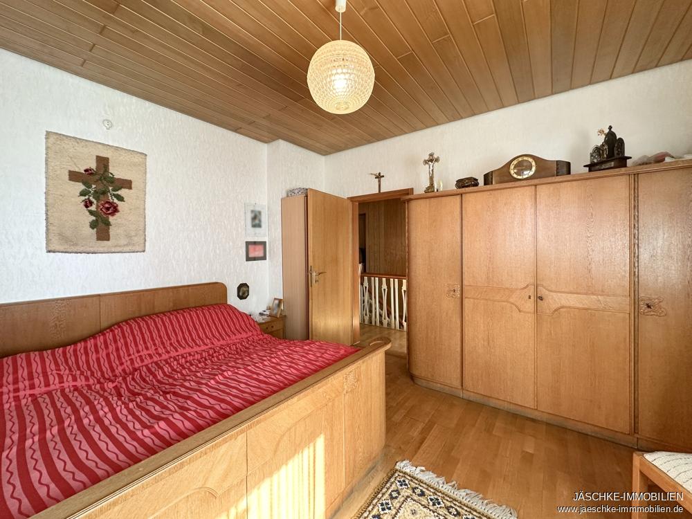 Schlafzimmer (OG)
