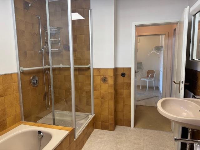 Badezimmer EG
