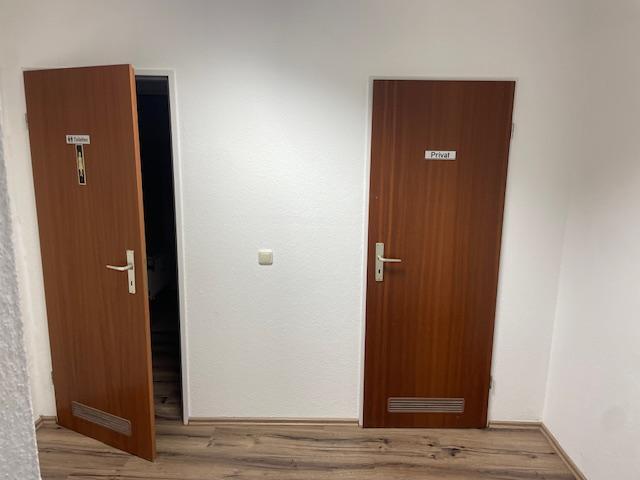 getrennte WC-Anlage