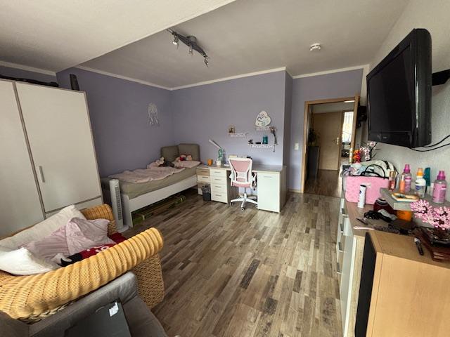 Schlafzimmer 1