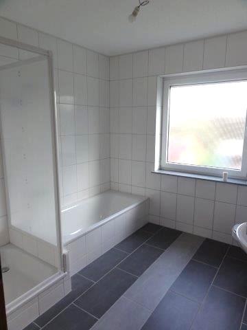 EG_Bad mit Wanne & Dusche