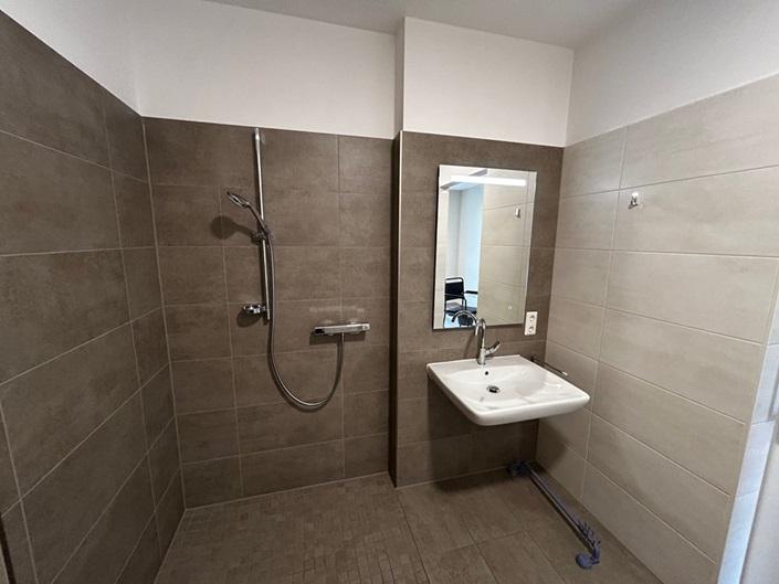 Bad mit Dusche