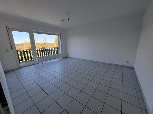 Asbach-Heide: Renovierte Wohnung mit Garage - Foto 1