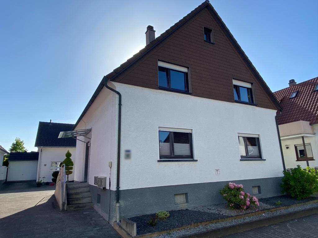Ansicht vorne mit Hof