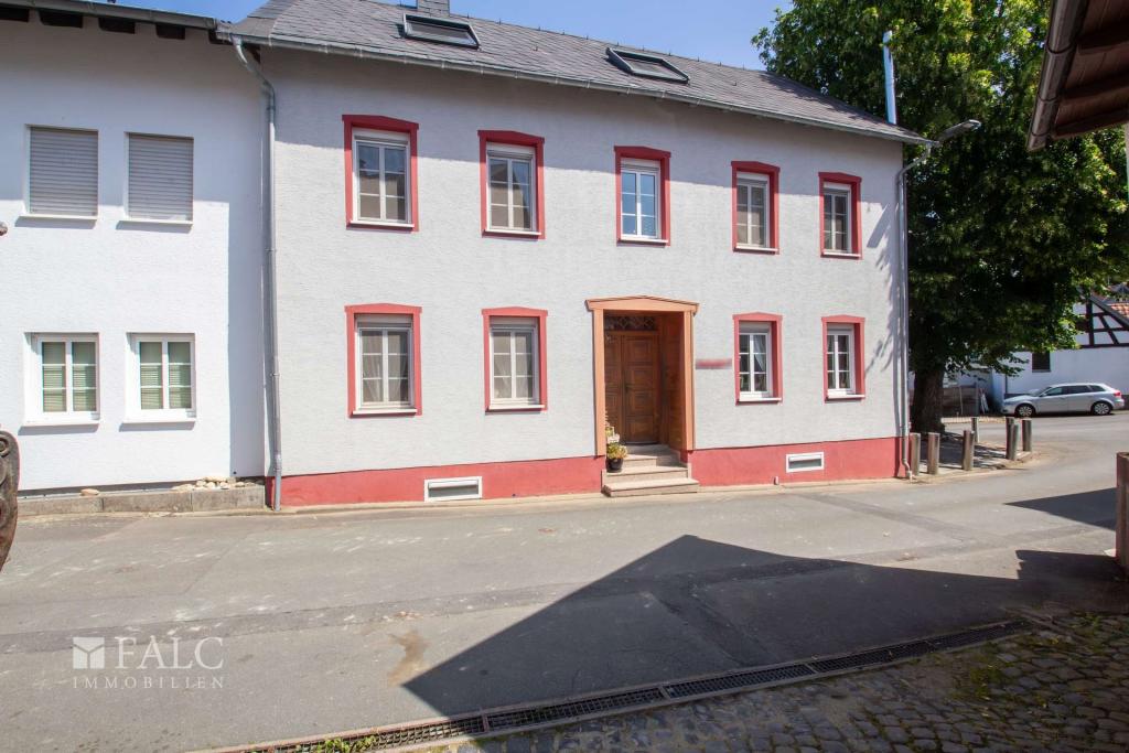Straßenansicht